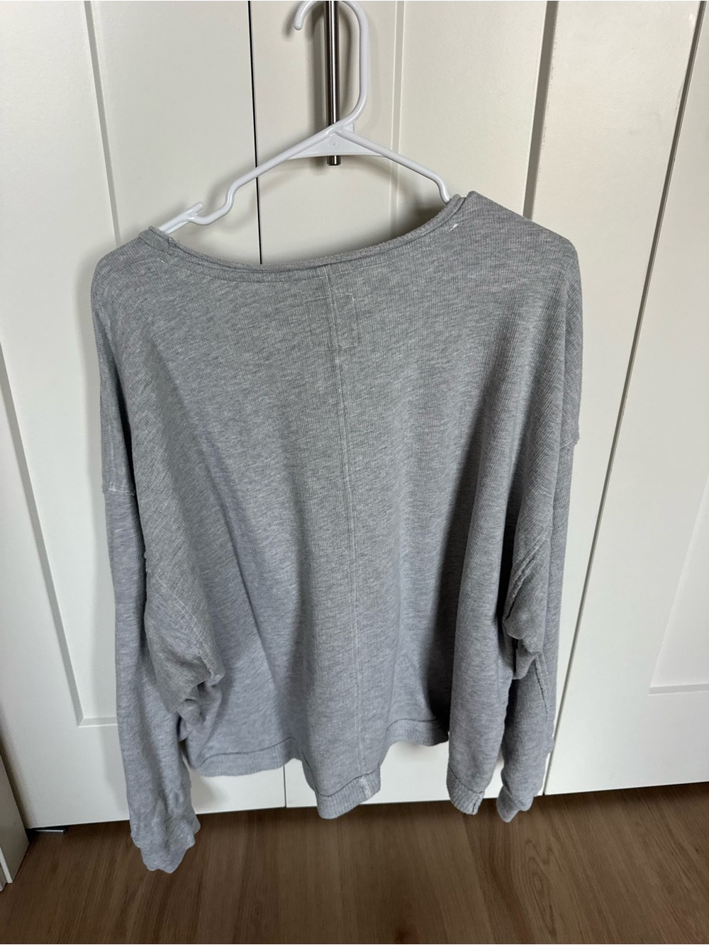 aerie vacay crew sweatshirt Heather Gray Crewneck Pullover - Picture 5 of 5